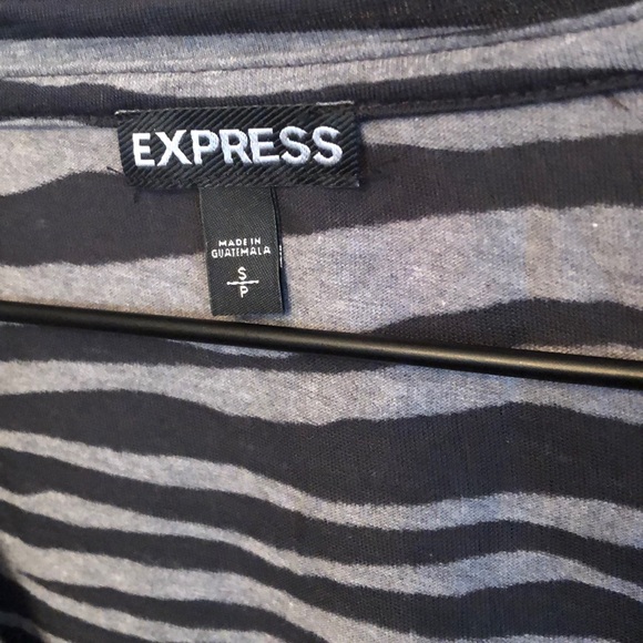 Express Zebra Black Gray V-neck Semi Sheer Size Small - Picture 6 of 13